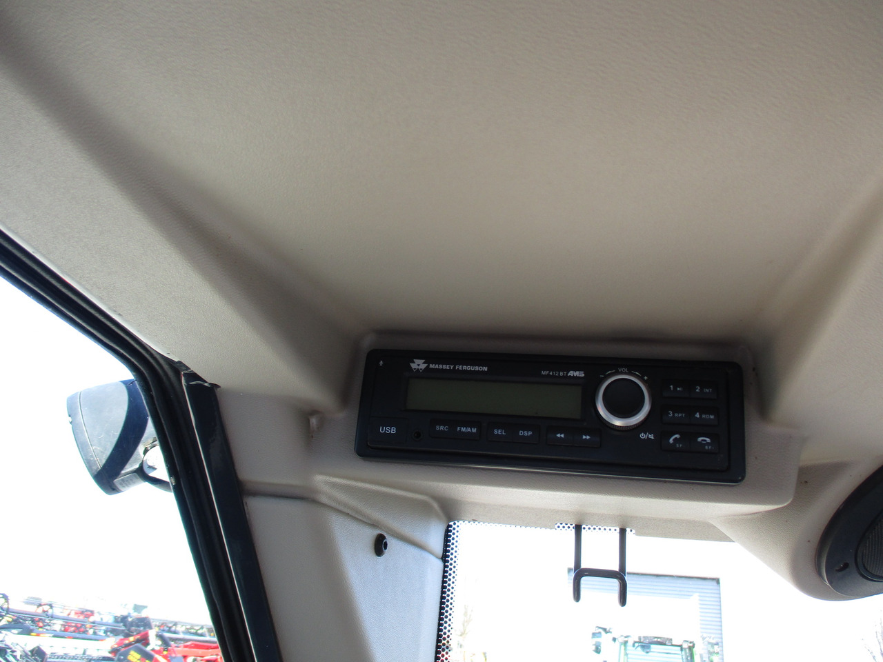 Massey Ferguson TH 7038 T4f - اللودر: صورة 4 Massey Ferguson TH 7038 T4f - اللودر: صورة 4