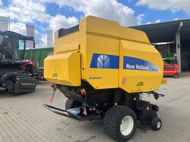 New Holland BR 7070 Crop Cutter II - ماكينات نشر التبن: صورة 2 New Holland BR 7070 Crop Cutter II - ماكينات نشر التبن: صورة 2