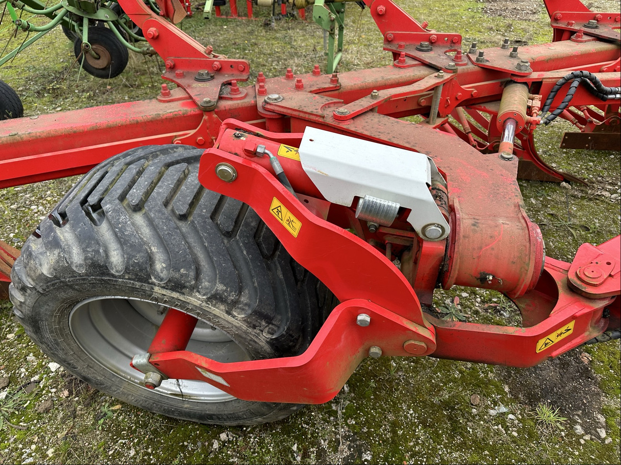 تأجير Pöttinger Vario Pflug Servo 6.50 Plus Pöttinger Vario Pflug Servo 6.50 Plus: صورة 6 تأجير Pöttinger Vario Pflug Servo 6.50 Plus Pöttinger Vario Pflug Servo 6.50 Plus: صورة 6