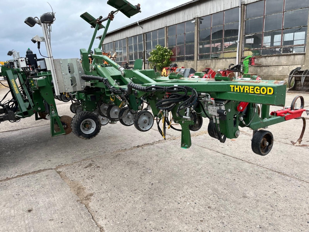 Thyregod TRV - معدات التسميد: صورة 5 Thyregod TRV - معدات التسميد: صورة 5