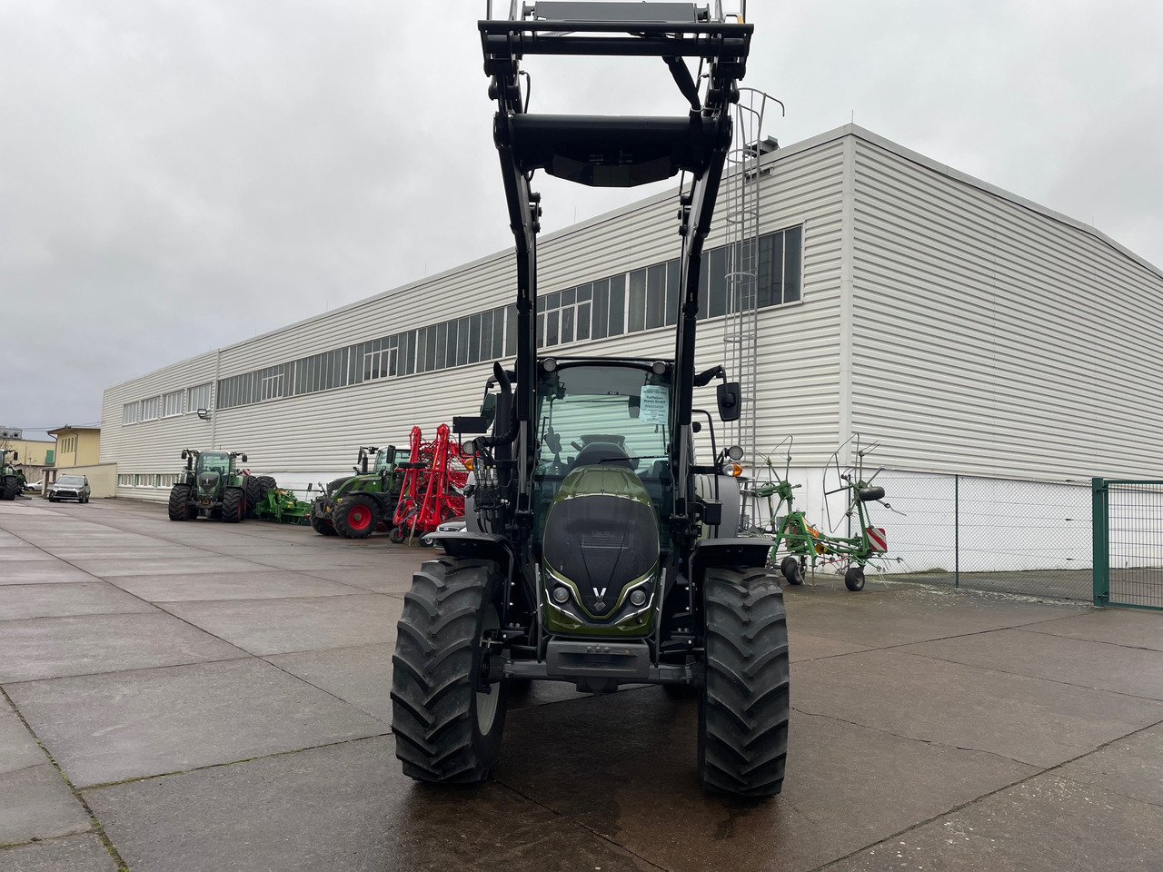 Valtra A105MH4 2B0 - جرار: صورة 1 Valtra A105MH4 2B0 - جرار: صورة 1