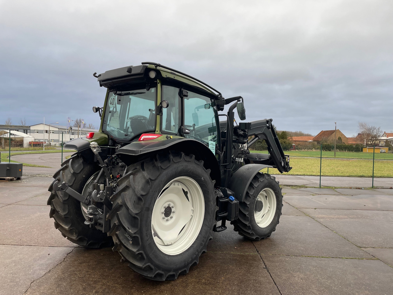 Valtra A105MH4 2B0 - جرار: صورة 5 Valtra A105MH4 2B0 - جرار: صورة 5