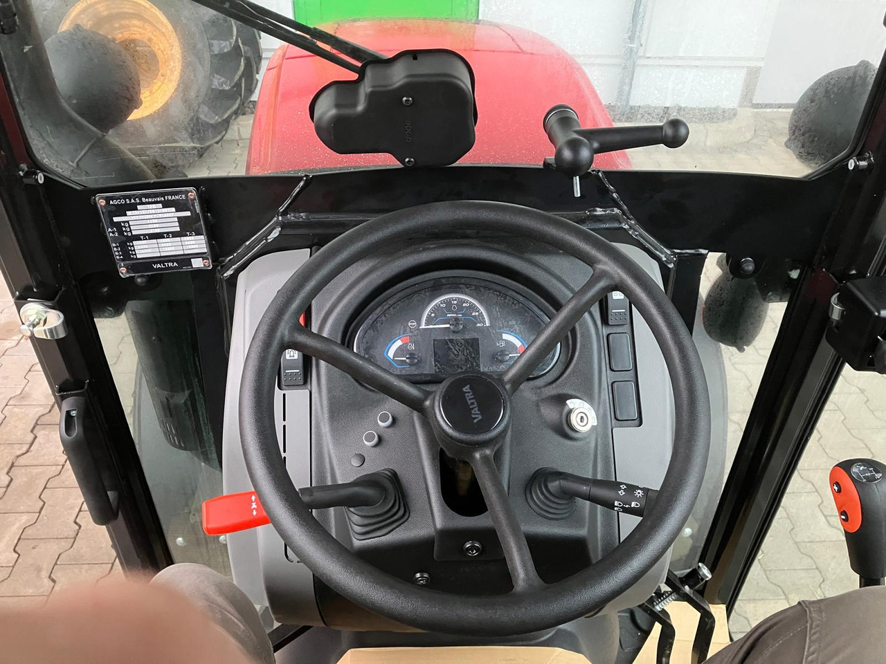 Valtra F105N St5 - جرار: صورة 3 Valtra F105N St5 - جرار: صورة 3