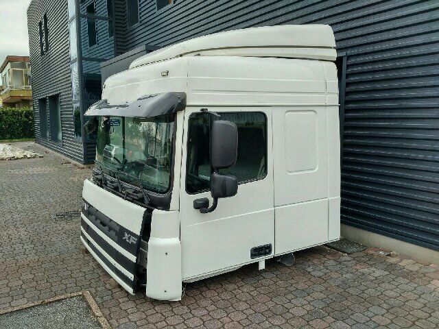 DAF XF 105 Euro 5 - الكابينة والداخلية - شاحنة: صورة 4 DAF XF 105 Euro 5 - الكابينة والداخلية - شاحنة: صورة 4