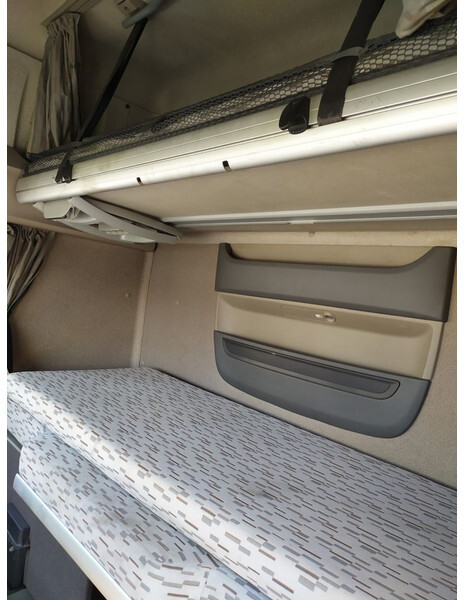 DAF XF106 Euro 6 - الكابينة والداخلية - شاحنة: صورة 4 DAF XF106 Euro 6 - الكابينة والداخلية - شاحنة: صورة 4