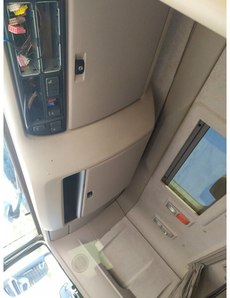 DAF XF106 Euro 6 - الكابينة والداخلية - شاحنة: صورة 5 DAF XF106 Euro 6 - الكابينة والداخلية - شاحنة: صورة 5