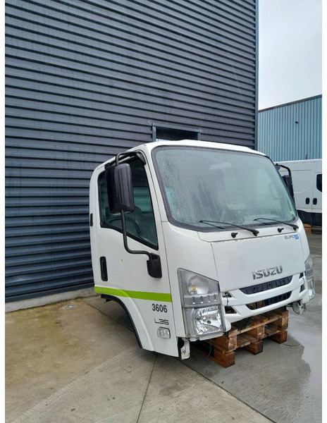 Isuzu Narrow L 35 - stretta - الكابينة والداخلية - شاحنة: صورة 2 Isuzu Narrow L 35 - stretta - الكابينة والداخلية - شاحنة: صورة 2