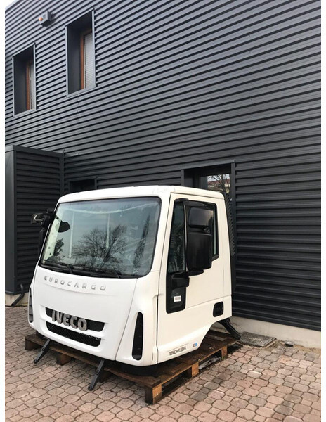 Iveco Eurocargo Euro 5 - الكابينة والداخلية - شاحنة: صورة 3 Iveco Eurocargo Euro 5 - الكابينة والداخلية - شاحنة: صورة 3