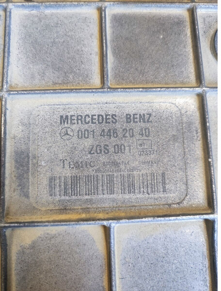 Mercedes-Benz PLD - Temic - وحدة إي سي يو - شاحنة: صورة 1 Mercedes-Benz PLD - Temic - وحدة إي سي يو - شاحنة: صورة 1