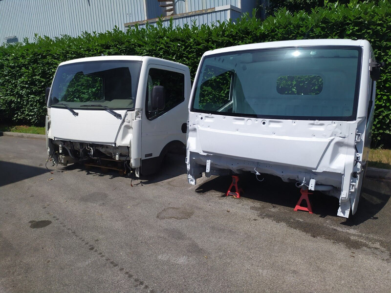Nissan Cabstar (2007-2013) - الكابينة والداخلية - شاحنة: صورة 2 Nissan Cabstar (2007-2013) - الكابينة والداخلية - شاحنة: صورة 2