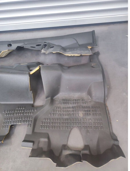 Nissan Floor Mat - الكابينة والداخلية - شاحنة: صورة 5 Nissan Floor Mat - الكابينة والداخلية - شاحنة: صورة 5