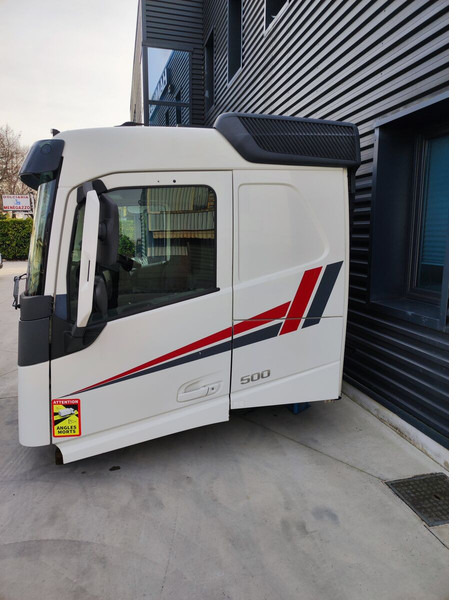 Volvo FH - L2 H1 - الكابينة والداخلية - شاحنة: صورة 5 Volvo FH - L2 H1 - الكابينة والداخلية - شاحنة: صورة 5