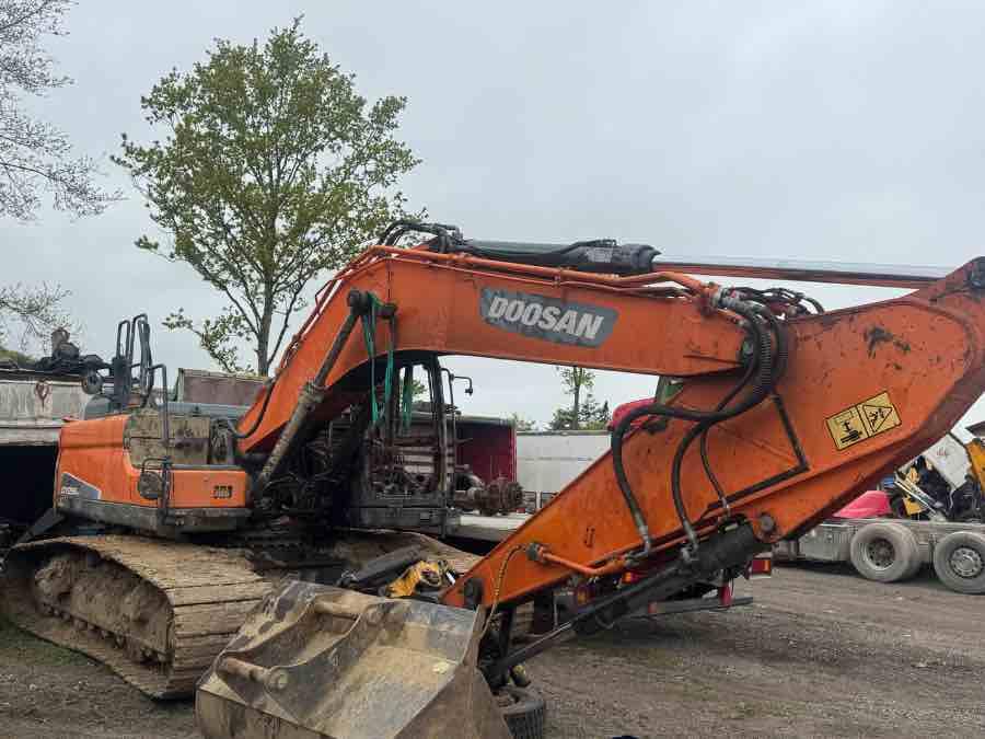 DOOSAN DX255LC-5 EXCAVATOR FOR PARTS - حفار زاحف: صورة 1 DOOSAN DX255LC-5 EXCAVATOR FOR PARTS - حفار زاحف: صورة 1