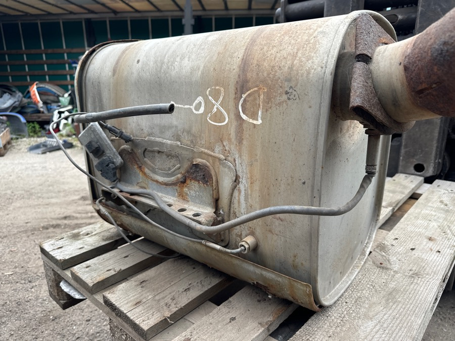 IVECO EXHAUST 504135187 - علبة العادم - شاحنة: صورة 1 IVECO EXHAUST 504135187 - علبة العادم - شاحنة: صورة 1