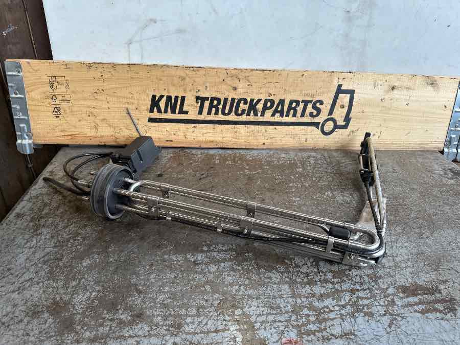 MAN ADBLUE LEVER 81.15408-6102 - خزان سائل AdBlue - شاحنة: صورة 1 MAN ADBLUE LEVER 81.15408-6102 - خزان سائل AdBlue - شاحنة: صورة 1