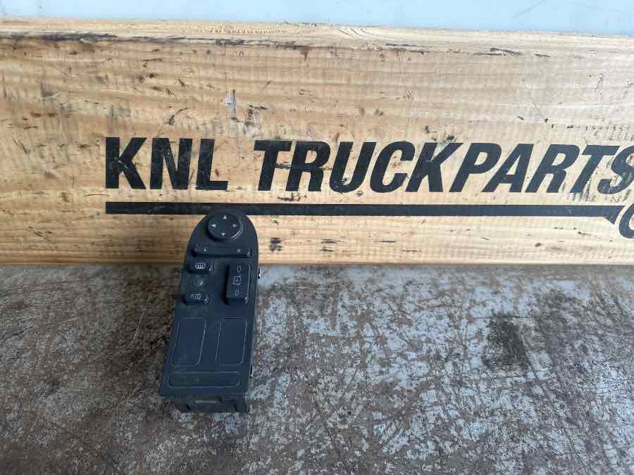 MAN DOOR MODULE 81.25806-7102 - النظام الكهربائي - شاحنة: صورة 1 MAN DOOR MODULE 81.25806-7102 - النظام الكهربائي - شاحنة: صورة 1