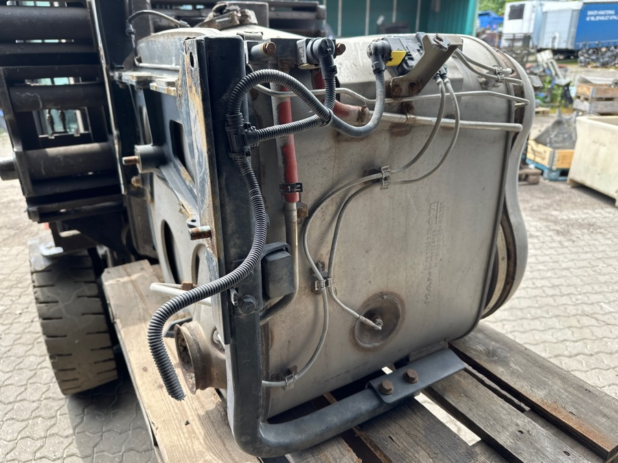 MAN EXHAUST 81.15103-6133 - علبة العادم/ نظام العادم - شاحنة: صورة 1 MAN EXHAUST 81.15103-6133 - علبة العادم/ نظام العادم - شاحنة: صورة 1