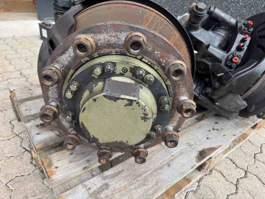 MAN FRONT HUBS 81.36030-0005 + 81.36035-6009 - محور - شاحنة: صورة 1 MAN FRONT HUBS 81.36030-0005 + 81.36035-6009 - محور - شاحنة: صورة 1