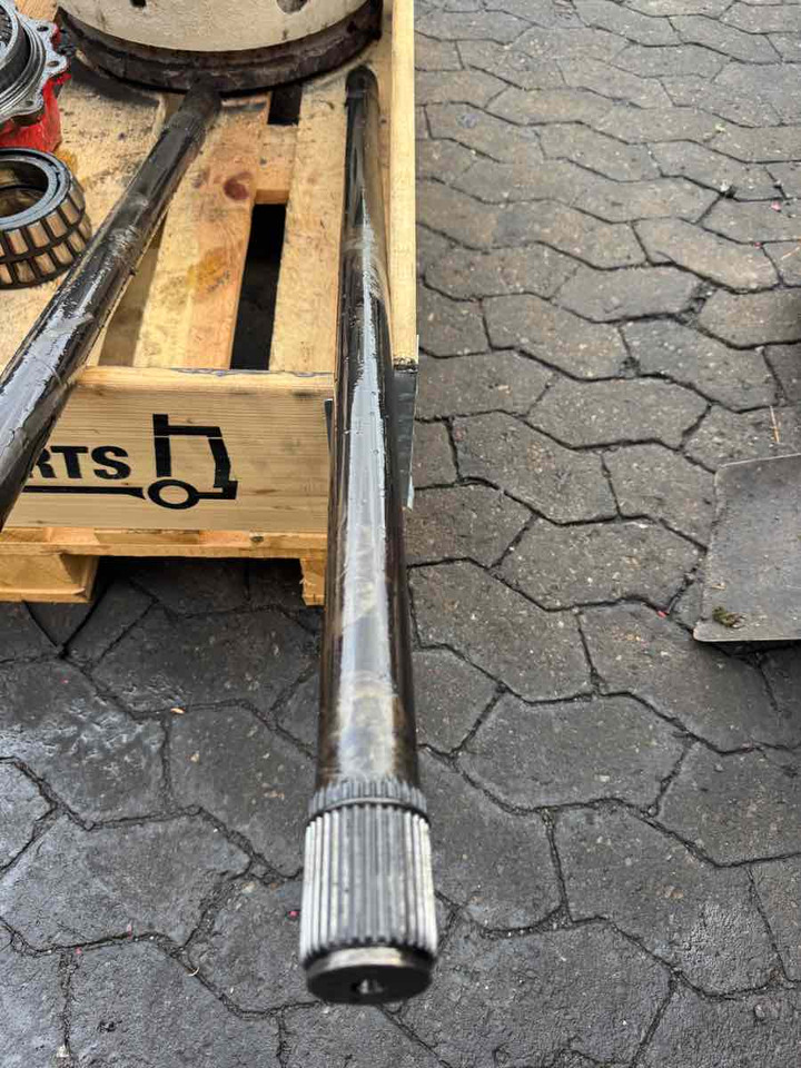 MAN HALF SHAFT 81.35502-0098 - نصف رمح - شاحنة: صورة 1 MAN HALF SHAFT 81.35502-0098 - نصف رمح - شاحنة: صورة 1