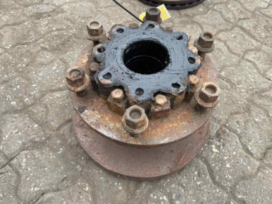 MAN REAR HUB 81.35701-0161 - محور - شاحنة: صورة 1 MAN REAR HUB 81.35701-0161 - محور - شاحنة: صورة 1