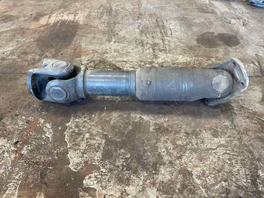 MERCEDES 4X4 PROPSHAFTS A6564102902 - عمود الكردان - شاحنة: صورة 1 MERCEDES 4X4 PROPSHAFTS A6564102902 - عمود الكردان - شاحنة: صورة 1