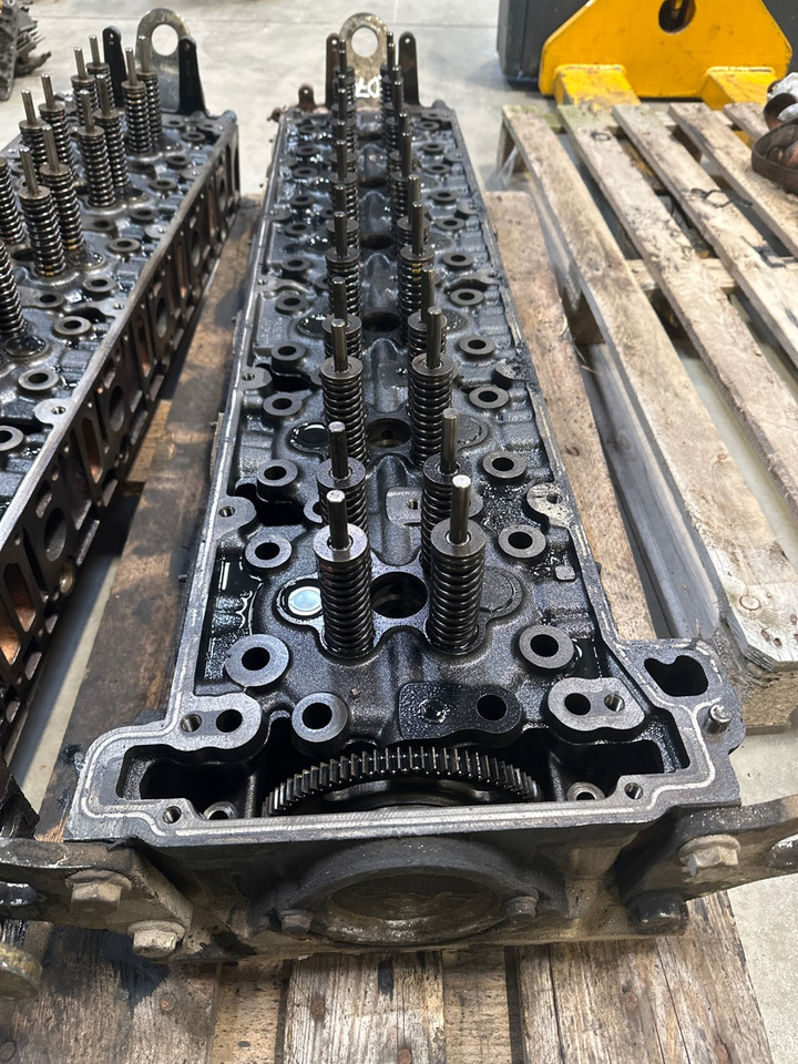 MERCEDES CYLINDERHEAD A4710102720 - رأس أسطوانية - شاحنة: صورة 2 MERCEDES CYLINDERHEAD A4710102720 - رأس أسطوانية - شاحنة: صورة 2
