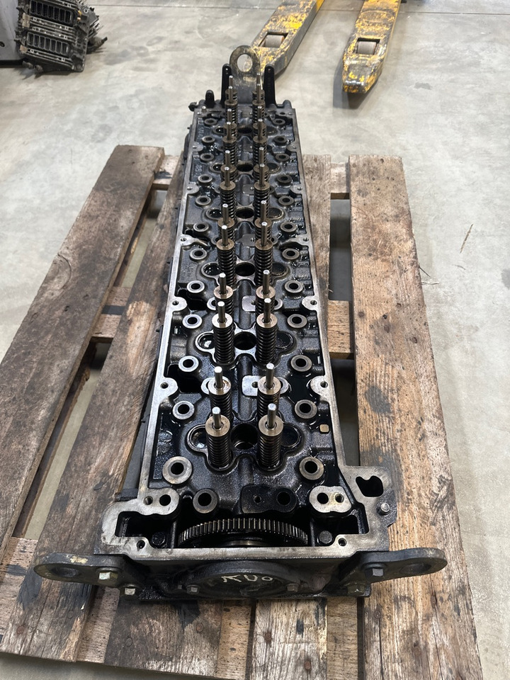 MERCEDES CYLINDERHEAD A4710102720 - رأس أسطوانية - شاحنة: صورة 1 MERCEDES CYLINDERHEAD A4710102720 - رأس أسطوانية - شاحنة: صورة 1