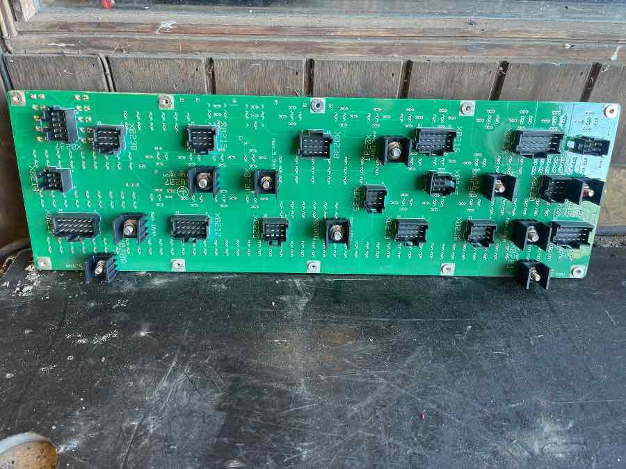 MERCEDES ELECTRIC SWITCH PANEL A0055463340 - النظام الكهربائي - حافلة: صورة 1 MERCEDES ELECTRIC SWITCH PANEL A0055463340 - النظام الكهربائي - حافلة: صورة 1