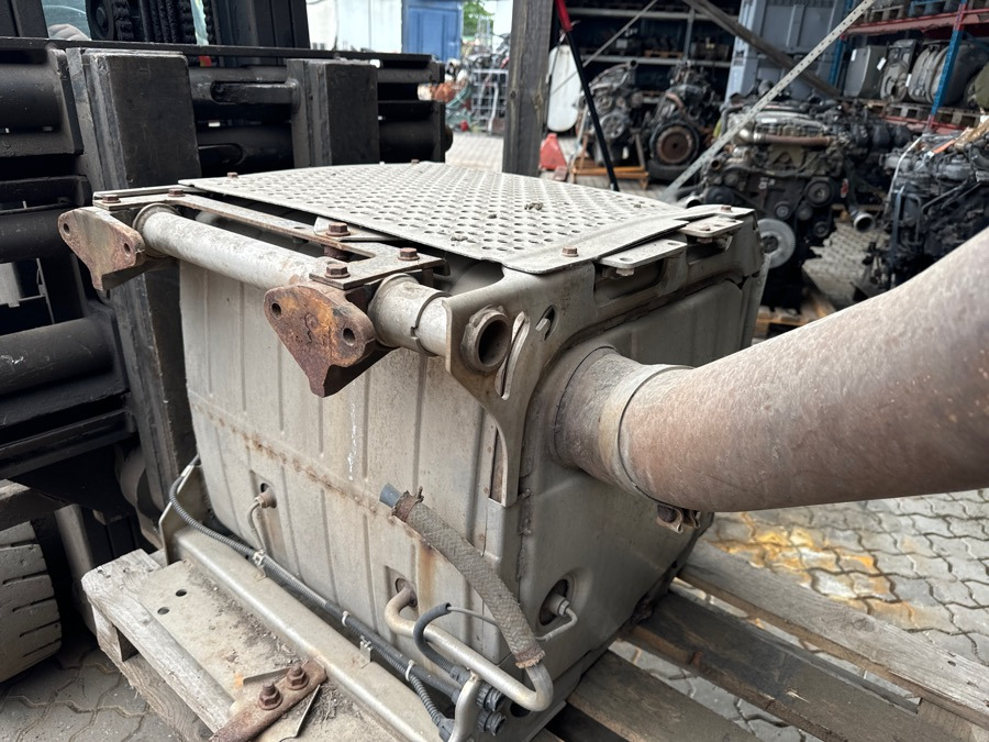 MERCEDES EXHAUST A0034900014 - علبة العادم/ نظام العادم - شاحنة: صورة 1 MERCEDES EXHAUST A0034900014 - علبة العادم/ نظام العادم - شاحنة: صورة 1