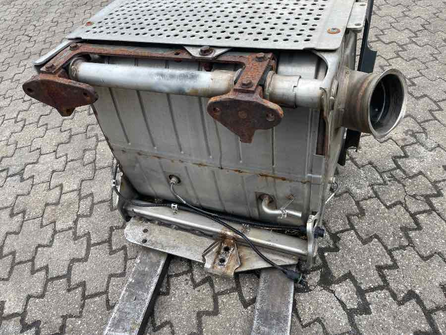 MERCEDES EXHAUST A0064900814 - علبة العادم/ نظام العادم - شاحنة: صورة 4 MERCEDES EXHAUST A0064900814 - علبة العادم/ نظام العادم - شاحنة: صورة 4