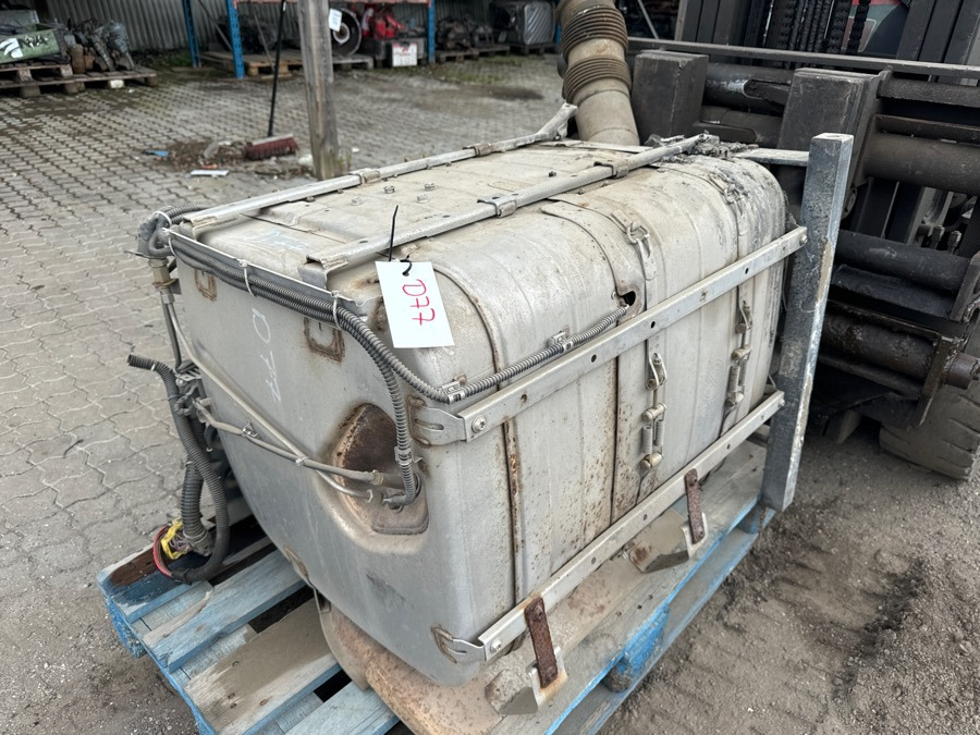 MERCEDES EXHAUST A0064908712 - علبة العادم/ نظام العادم - شاحنة: صورة 1 MERCEDES EXHAUST A0064908712 - علبة العادم/ نظام العادم - شاحنة: صورة 1