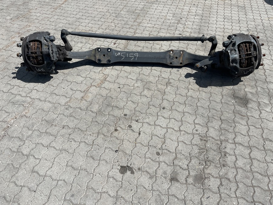 MERCEDES FRONT AXLE A0003301000 - المحور و قطع الغيار - شاحنة: صورة 2 MERCEDES FRONT AXLE A0003301000 - المحور و قطع الغيار - شاحنة: صورة 2