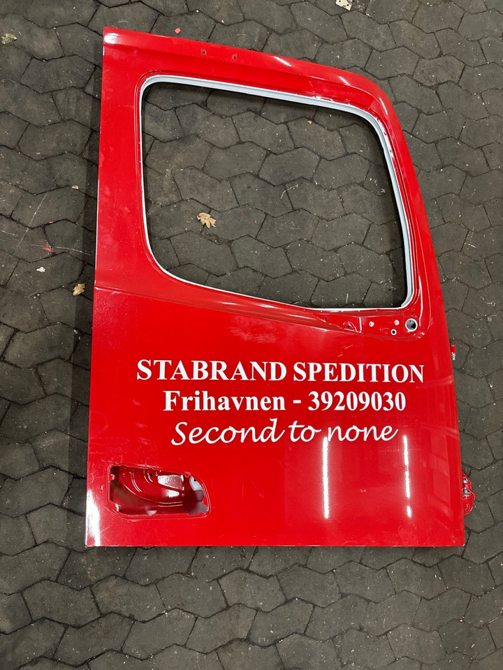 MERCEDES RIGHT DOOR A9607202403 - الكابينة والداخلية - شاحنة: صورة 1 MERCEDES RIGHT DOOR A9607202403 - الكابينة والداخلية - شاحنة: صورة 1
