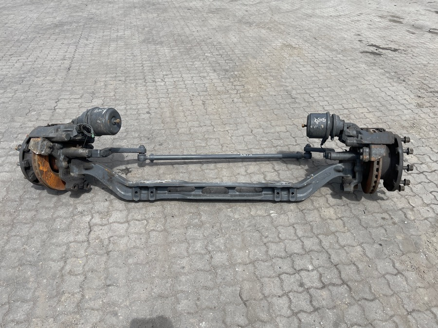 MERCEDES TRAILING AXLE A0003900300 - المحور و قطع الغيار - شاحنة: صورة 1 MERCEDES TRAILING AXLE A0003900300 - المحور و قطع الغيار - شاحنة: صورة 1