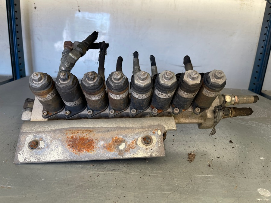 NEW HOLLAND VALVES KPM TYPE: 8KWE5A-30/G24WR-825A - صمام الفرامل - شاحنة: صورة 2 NEW HOLLAND VALVES KPM TYPE: 8KWE5A-30/G24WR-825A - صمام الفرامل - شاحنة: صورة 2