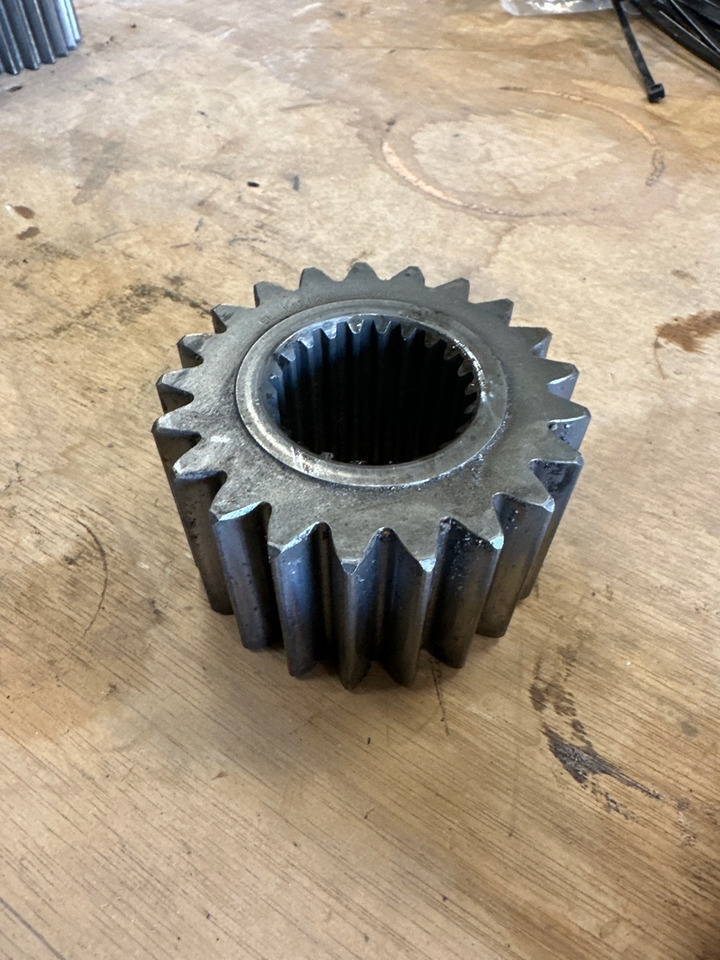 SCANIA SUNWHEEL 1414588 - رأس أسطوانية - شاحنة: صورة 1 SCANIA SUNWHEEL 1414588 - رأس أسطوانية - شاحنة: صورة 1