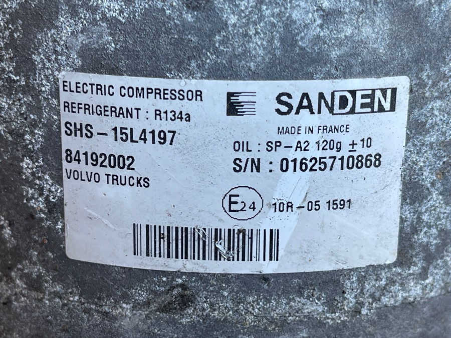 VOLVO AC COMPRESSOR 84192002 - نظام التبريد - شاحنة: صورة 3 VOLVO AC COMPRESSOR 84192002 - نظام التبريد - شاحنة: صورة 3