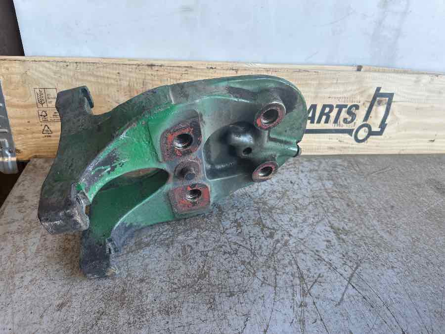 VOLVO BRACKET 22144962 - إطار هيكلي/ إطار معدني - شاحنة: صورة 2 VOLVO BRACKET 22144962 - إطار هيكلي/ إطار معدني - شاحنة: صورة 2