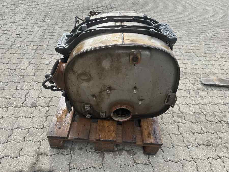 VOLVO EXHAUST 23046481 - علبة العادم/ نظام العادم - شاحنة: صورة 3 VOLVO EXHAUST 23046481 - علبة العادم/ نظام العادم - شاحنة: صورة 3