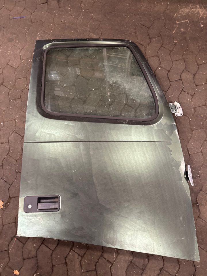 VOLVO RIGHT DOOR DH 20360543 - الكابينة والداخلية - شاحنة: صورة 1 VOLVO RIGHT DOOR DH 20360543 - الكابينة والداخلية - شاحنة: صورة 1