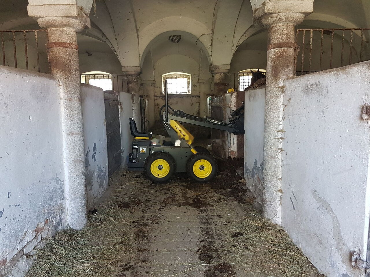 Tur Poland Mini Loader TUR N 520 Mini Hoflader Kompaktlader Briggs&Stratton - شيول صغير: صورة 5 Tur Poland Mini Loader TUR N 520 Mini Hoflader Kompaktlader Briggs&Stratton - شيول صغير: صورة 5