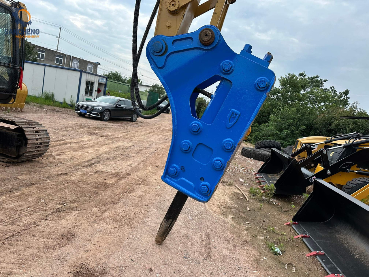 CAT 320CL crawler excavator with hammer - حفار زاحف: صورة 5 CAT 320CL crawler excavator with hammer - حفار زاحف: صورة 5