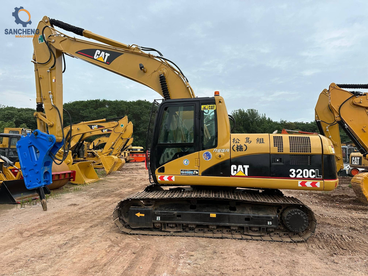 CAT 320CL crawler excavator with hammer - حفار زاحف: صورة 2 CAT 320CL crawler excavator with hammer - حفار زاحف: صورة 2