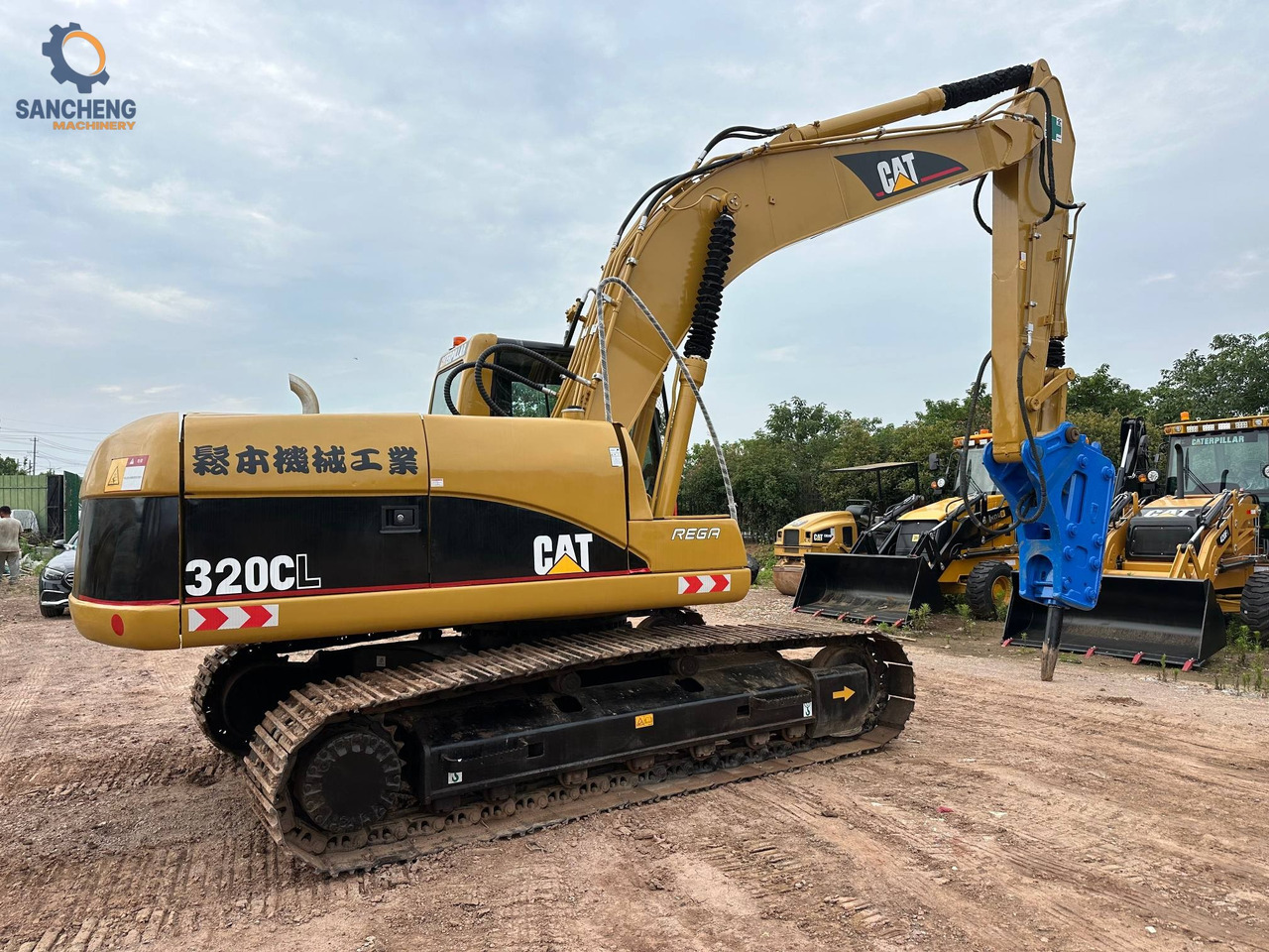 CAT 320CL crawler excavator with hammer - حفار زاحف: صورة 3 CAT 320CL crawler excavator with hammer - حفار زاحف: صورة 3