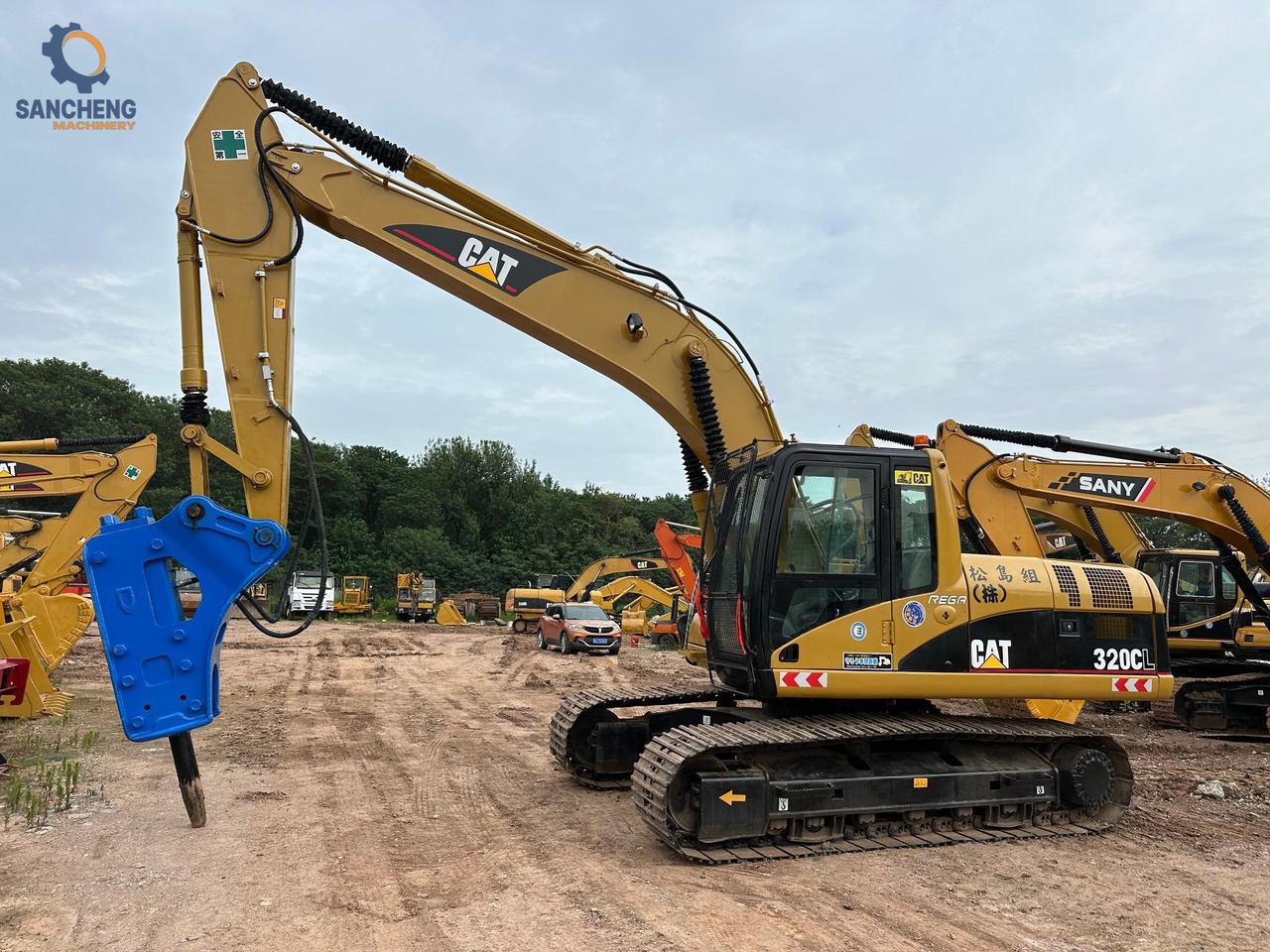 CAT 320CL excavator with hammer - حفار زاحف: صورة 1 CAT 320CL excavator with hammer - حفار زاحف: صورة 1
