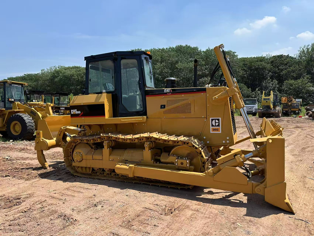 CAT D6G bulldozer - بلدوزر: صورة 2 CAT D6G bulldozer - بلدوزر: صورة 2