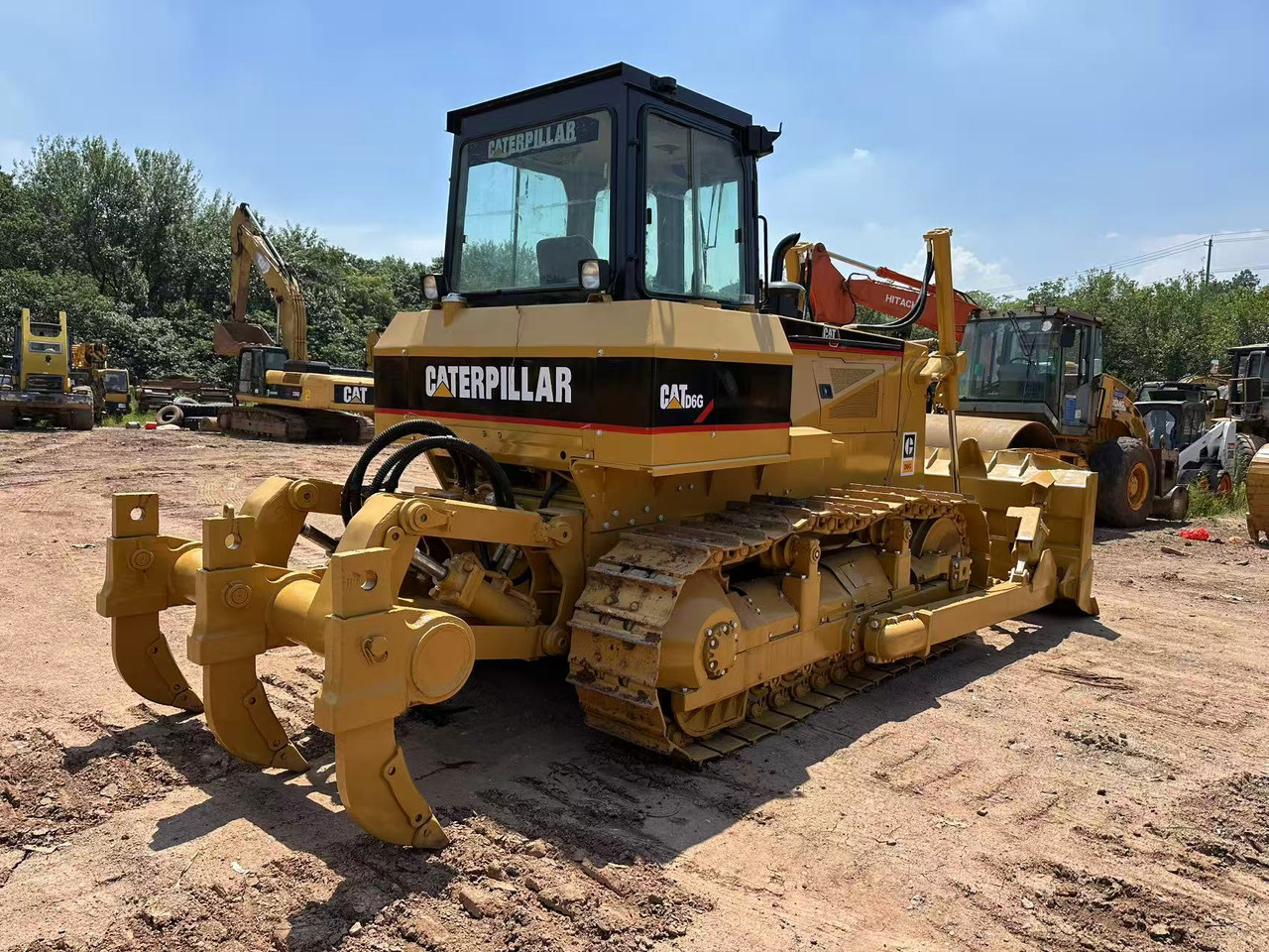 CAT D6G - بلدوزر: صورة 1 CAT D6G - بلدوزر: صورة 1