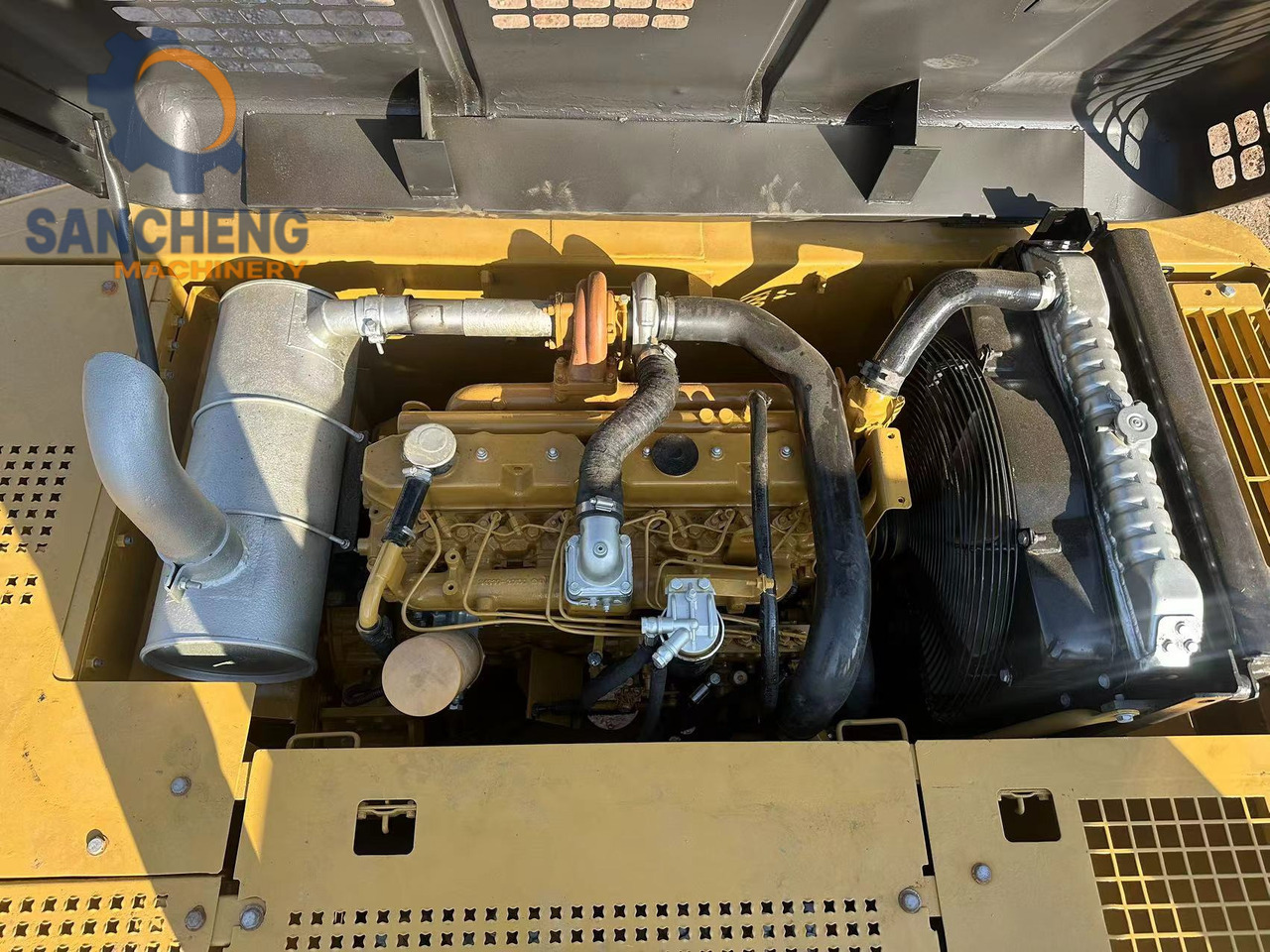 حفار زاحف CATERPILLAR 320BL: صورة 9