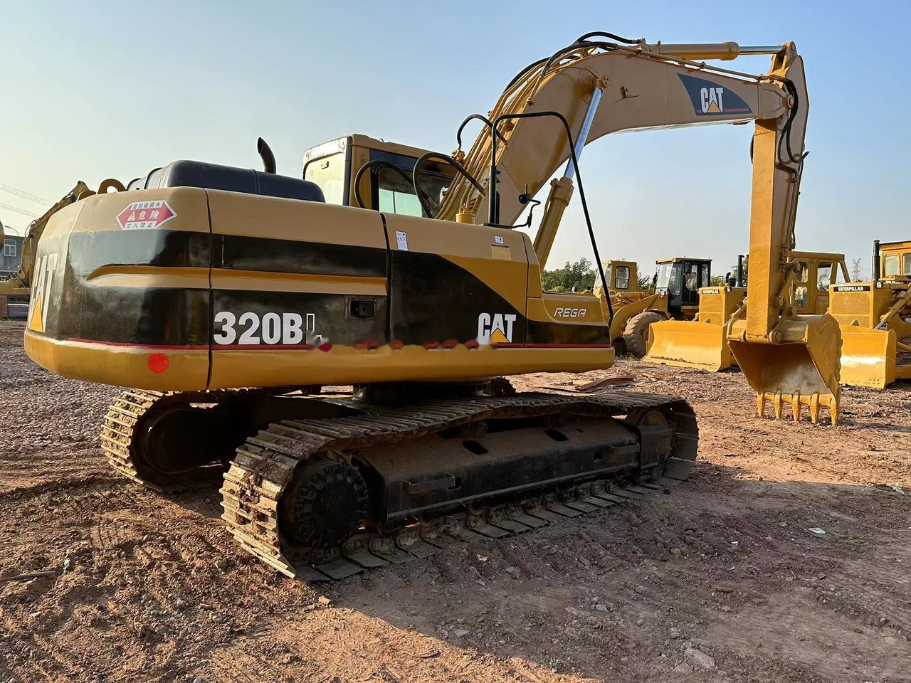 CATERPILLAR 320BL - حفار زاحف: صورة 5 CATERPILLAR 320BL - حفار زاحف: صورة 5