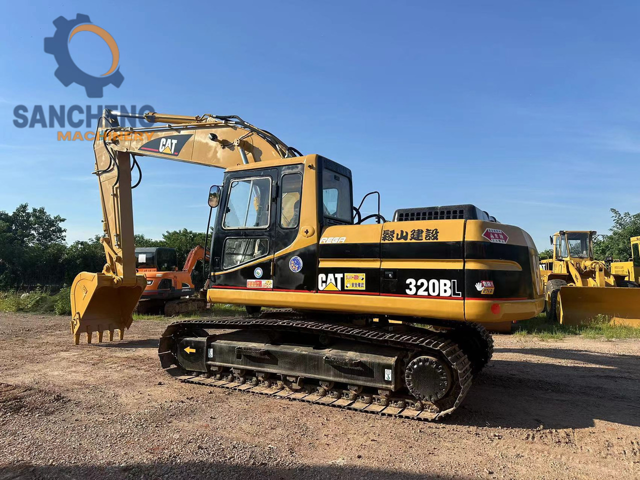 CATERPILLAR 320BL - حفار زاحف: صورة 2 CATERPILLAR 320BL - حفار زاحف: صورة 2